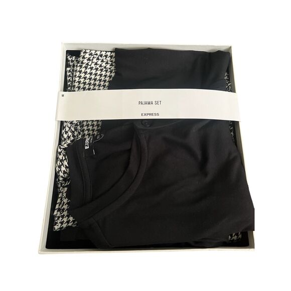 ✨Express Mens Zig Zag Pajama Set✨ - Picture 5 of 8